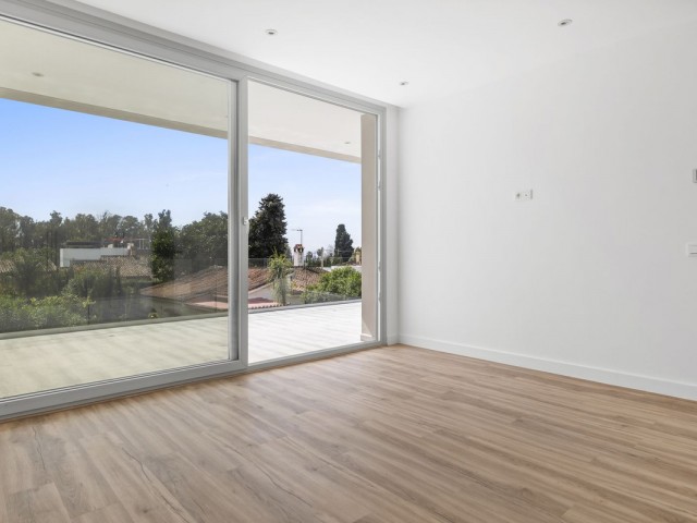 5 Bedrooms Villa in San Pedro de Alcántara