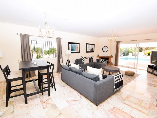 3 Bedrooms Villa in Mijas Costa