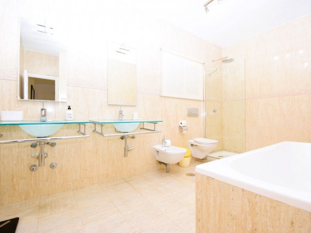 3 Bedrooms Villa in Mijas Costa