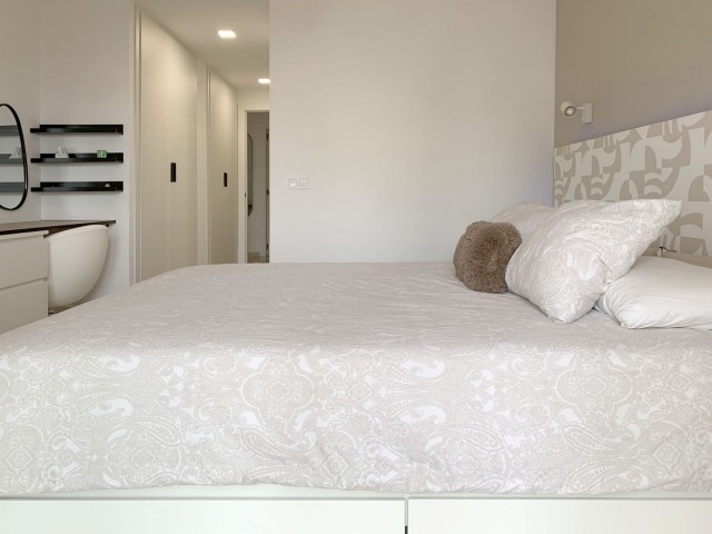 Apartamento con 2 Dormitorios  en Selwo