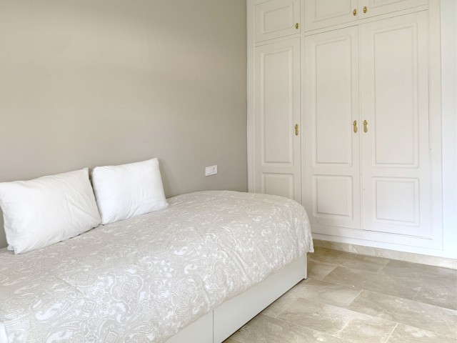 Apartamento con 2 Dormitorios  en Selwo