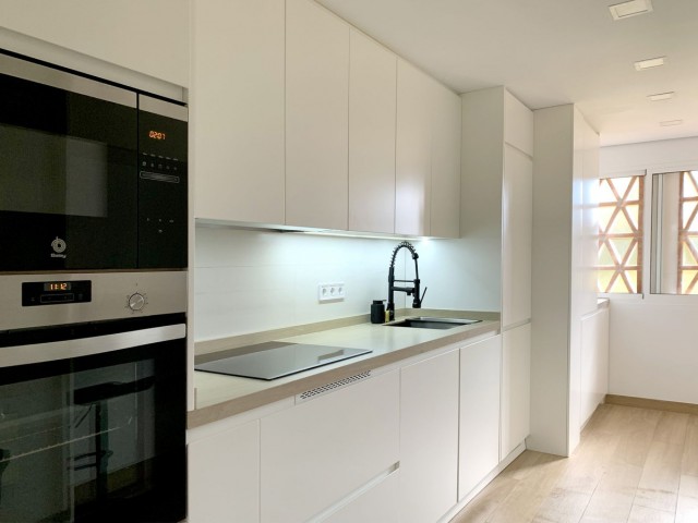 Apartamento con 2 Dormitorios  en Selwo