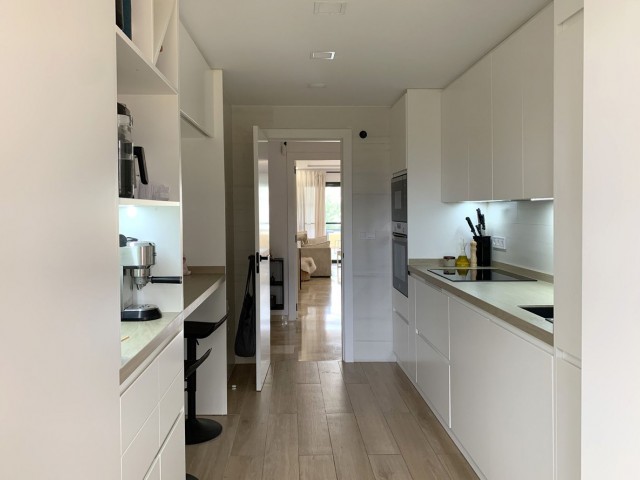 Apartamento con 2 Dormitorios  en Selwo