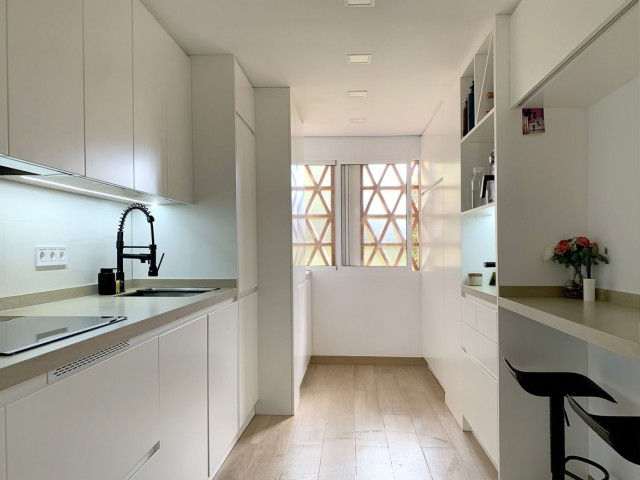 Apartamento con 2 Dormitorios  en Selwo