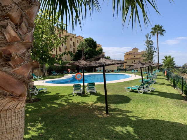Apartamento con 2 Dormitorios  en Selwo