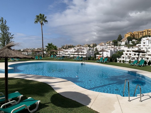 Apartamento con 2 Dormitorios  en Selwo