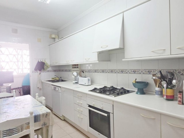 4 Schlafzimmer Apartment in Arroyo de la Miel