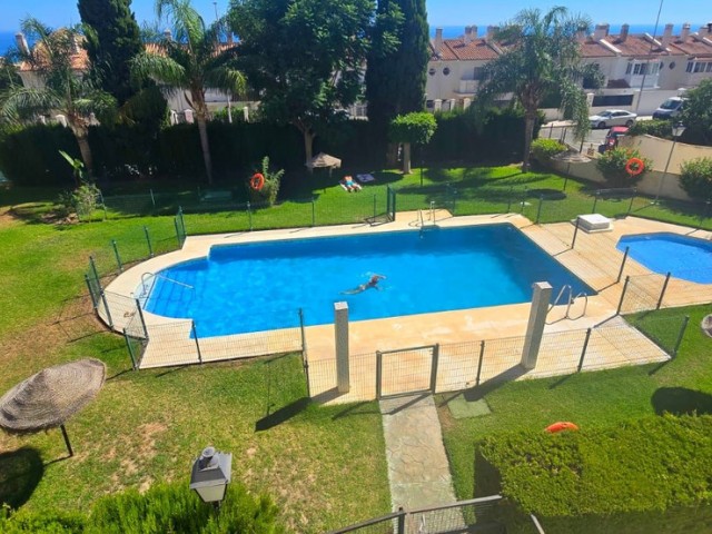 4 Schlafzimmer Apartment in Arroyo de la Miel