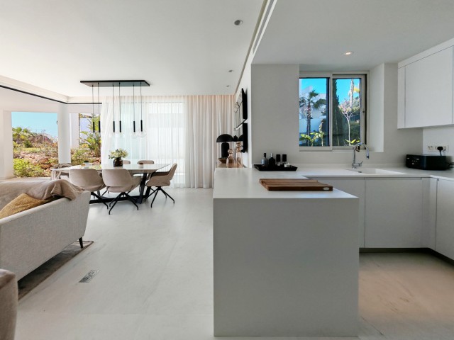 Apartamento con 3 Dormitorios  en Ojén