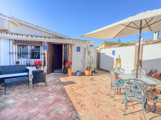 4 Bedrooms Villa in Costalita