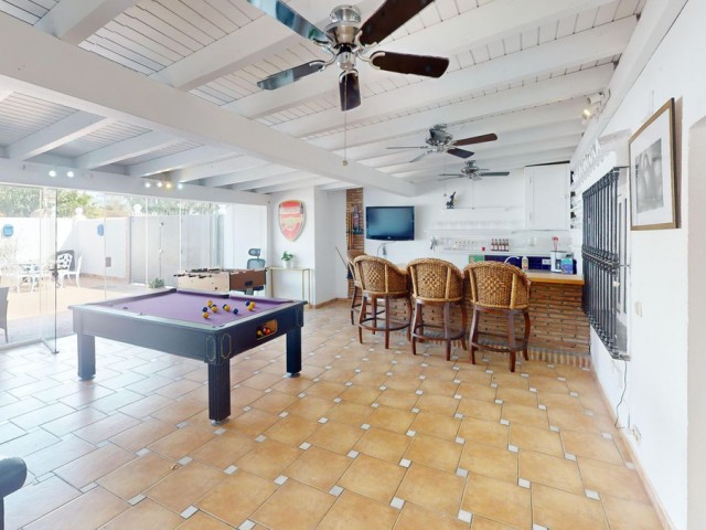 4 Bedrooms Villa in Costalita