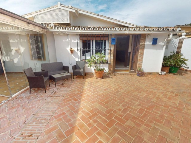 4 Bedrooms Villa in Costalita