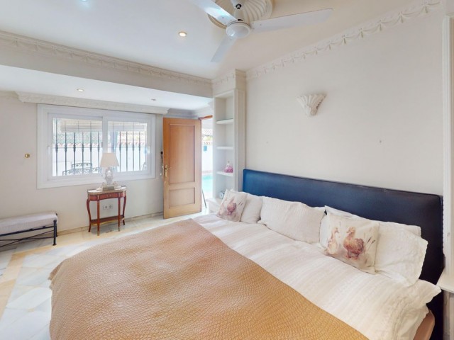 4 Bedrooms Villa in Costalita