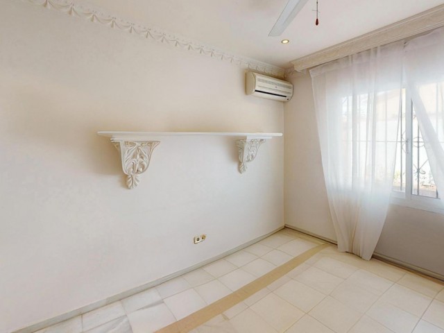 4 Soveroms Villa i Costalita