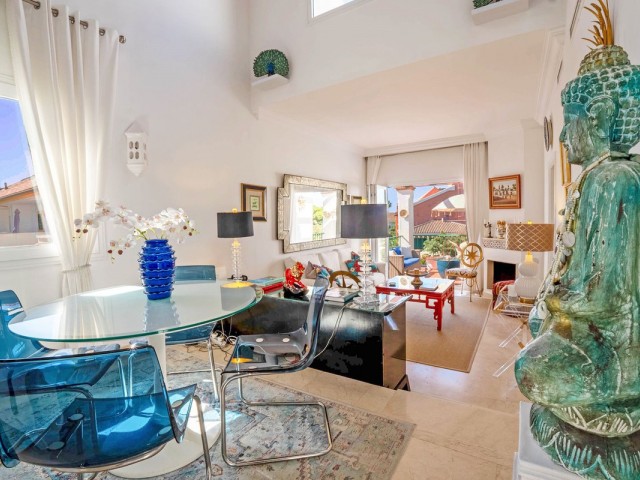 Apartamento con 3 Dormitorios  en Marbesa