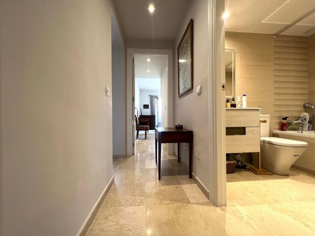 Apartamento con 2 Dormitorios  en Guadalmina Alta