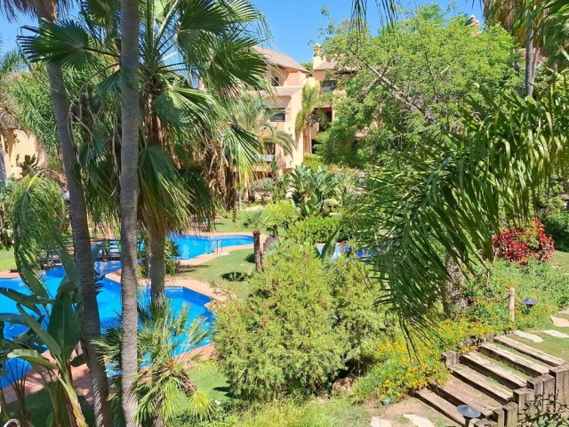 Apartment, El Paraiso, R5164162