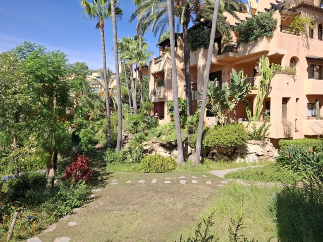 Apartment, El Paraiso, R5164162