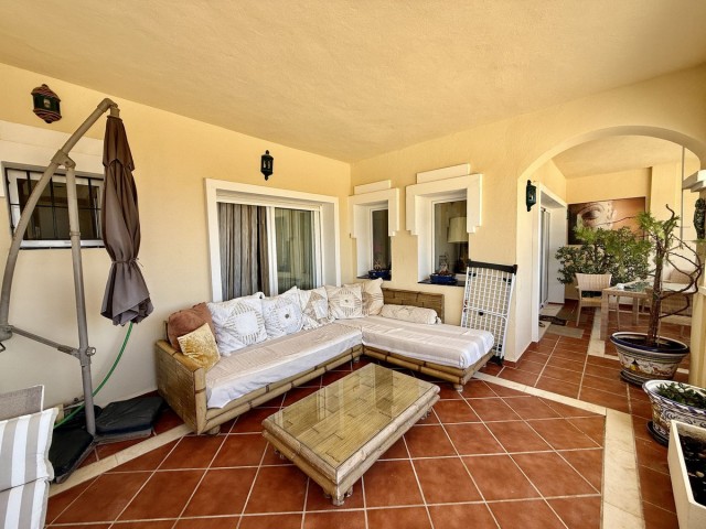 2 Bedrooms Apartment in Elviria