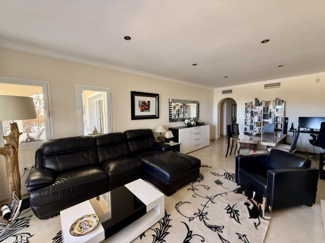 2 Sovrums Lägenhet i Elviria