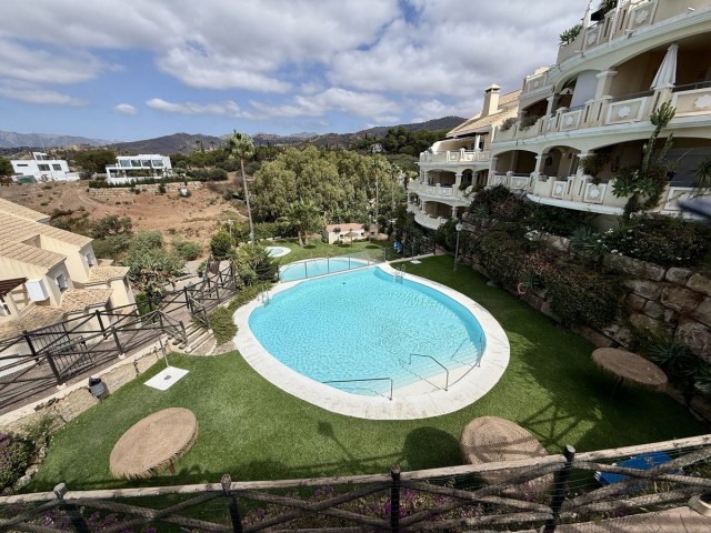 2 Bedrooms Apartment in Elviria