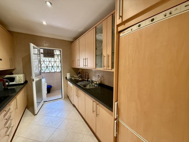 2 Bedrooms Apartment in Elviria