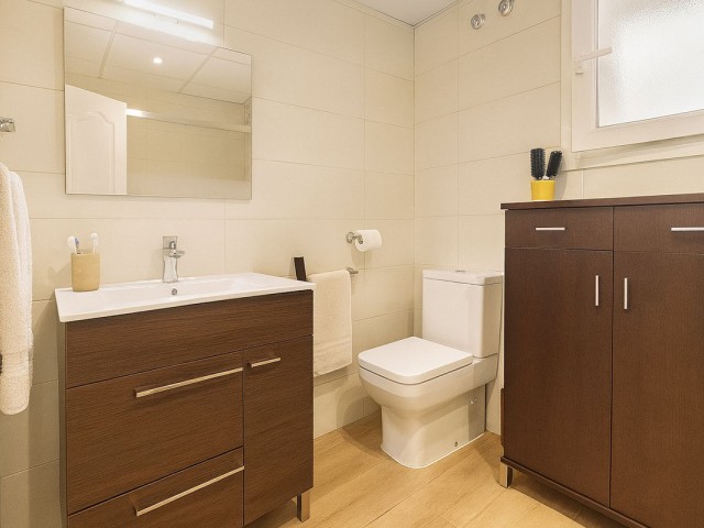 Apartamento con 4 Dormitorios  en San Pedro de Alcántara