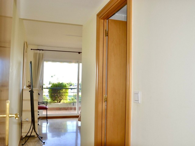 4 Soveroms Leilighet i Guadalmina Alta