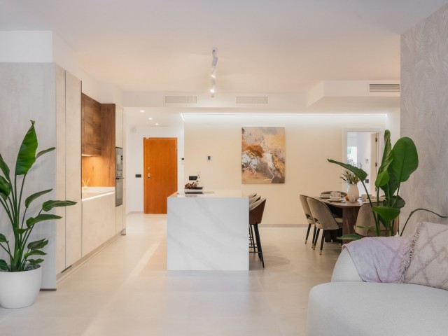4 Bedrooms Apartment in Nueva Andalucía