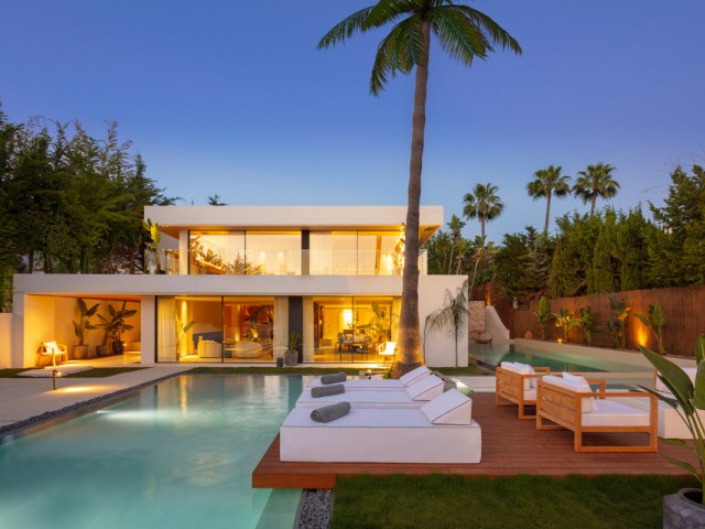 4 Soveroms Villa i Nueva Andalucía