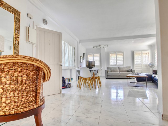 Penthouse avec 3 Chambres  à Puerto de Cabopino