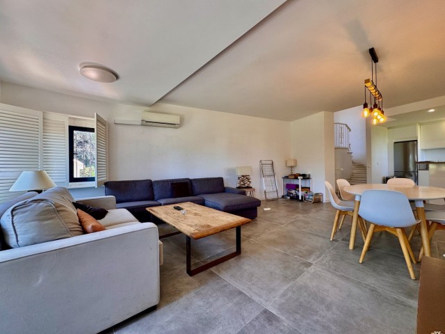 Penthouse avec 3 Chambres  à Puerto de Cabopino