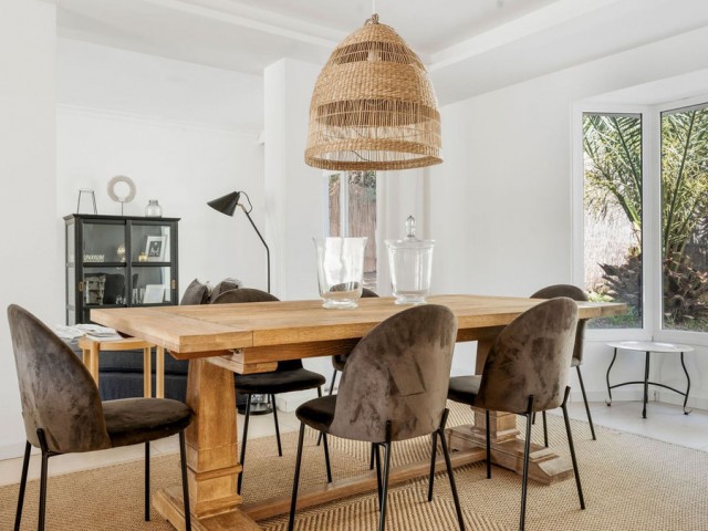 Villa con 4 Dormitorios  en Nueva Andalucía