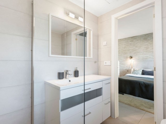 Villa con 4 Dormitorios  en Nueva Andalucía