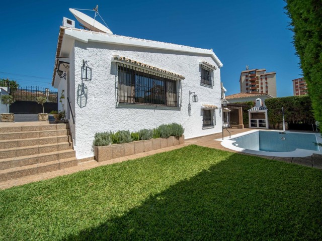 3 Schlafzimmer Villa in Fuengirola