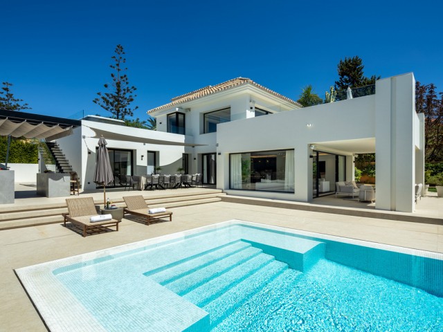 6 Soveroms Villa i Nueva Andalucía