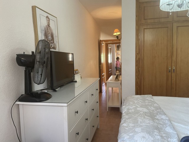 Apartamento con 3 Dormitorios  en Estepona