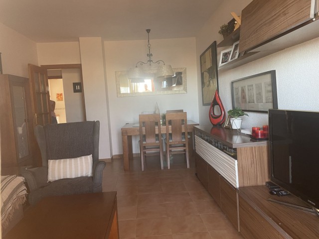 Apartamento con 3 Dormitorios  en Estepona