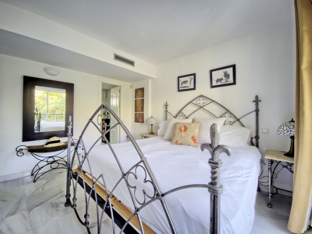 6 Bedrooms Townhouse in Nueva Andalucía