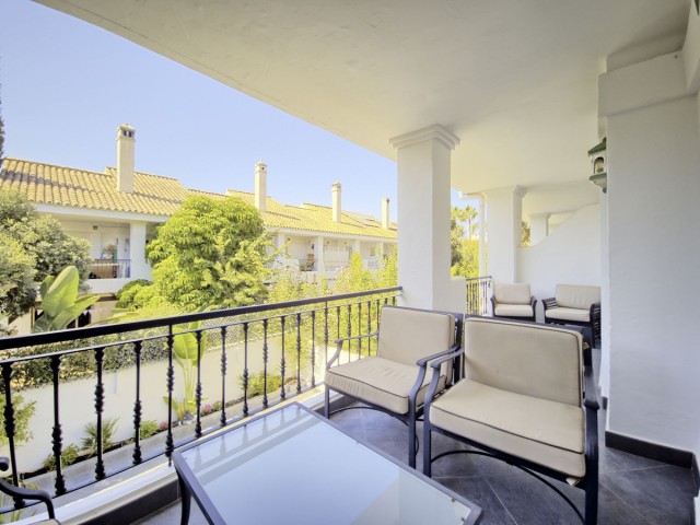 6 Bedrooms Townhouse in Nueva Andalucía