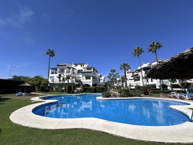 Apartamento con 2 Dormitorios  en San Pedro de Alcántara