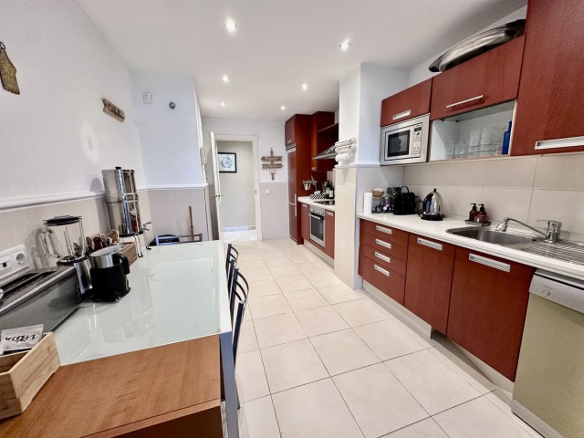 Apartamento con 2 Dormitorios  en San Pedro de Alcántara