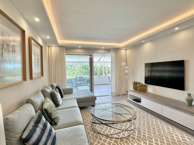 Apartamento con 2 Dormitorios  en Nueva Andalucía