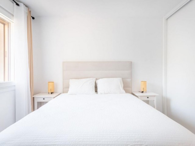 Apartamento con 2 Dormitorios  en Puerto Banús