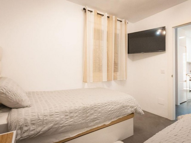 Apartamento con 2 Dormitorios  en Puerto Banús