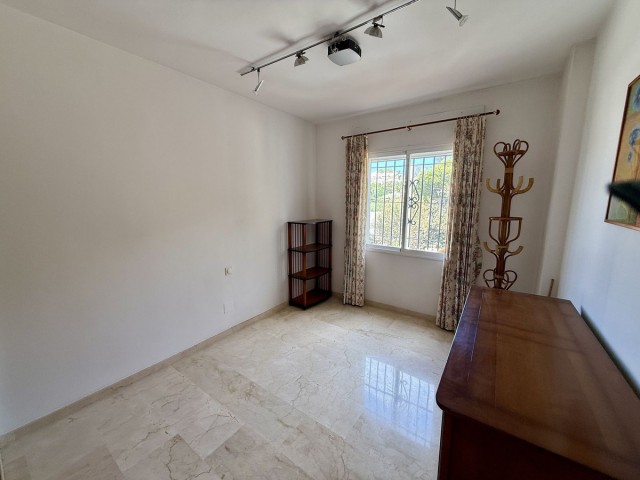 4 Bedrooms Villa in Elviria