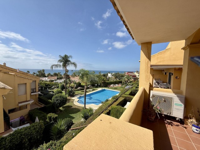 4 Bedrooms Villa in Elviria