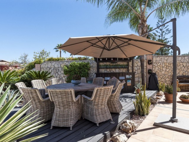 5 Bedrooms Villa in Mijas Costa