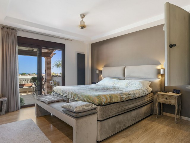 5 Bedrooms Villa in Mijas Costa