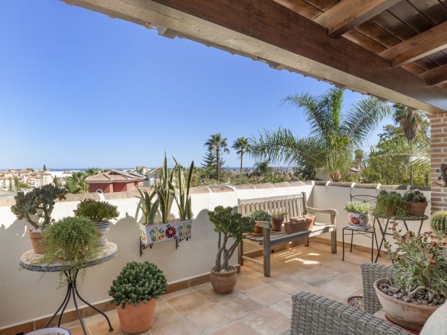 5 Bedrooms Villa in Mijas Costa